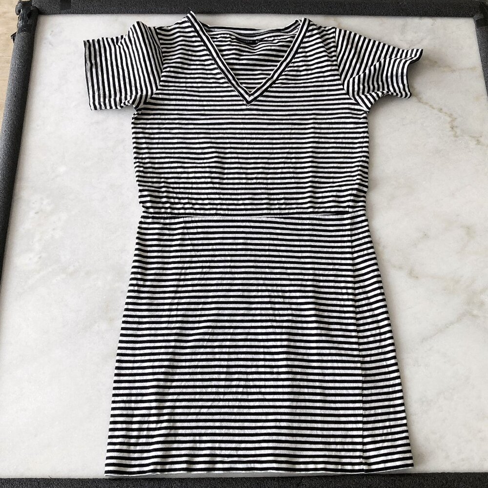 Kate Spade Saturday black & white striped dress, v neck, short sleeve